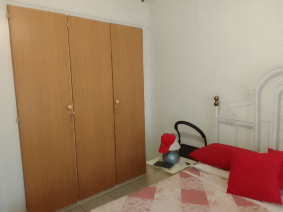 2 Bedroom Property for Sale in Lower Bo-dorp North West